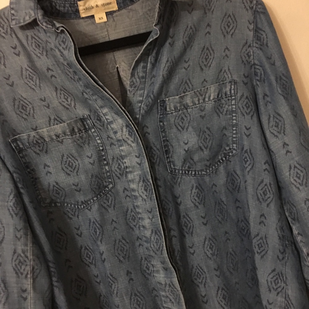 Cloth & Stone | Aztec Split Back Button Down Shirt - Picture 2 of 7